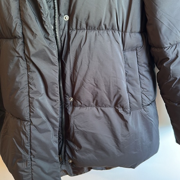 Puffer Jacket With Hood - Picture 4 of 4